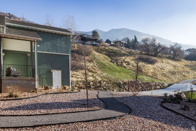 3095 E SILVER HAWK DR, Holladay, UT 84121