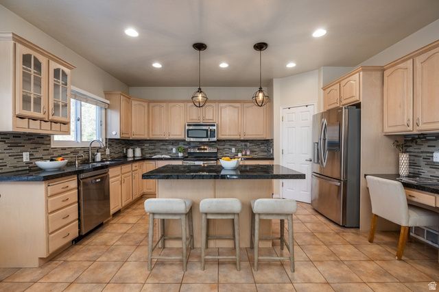 3095 E SILVER HAWK DR, Holladay, UT 84121