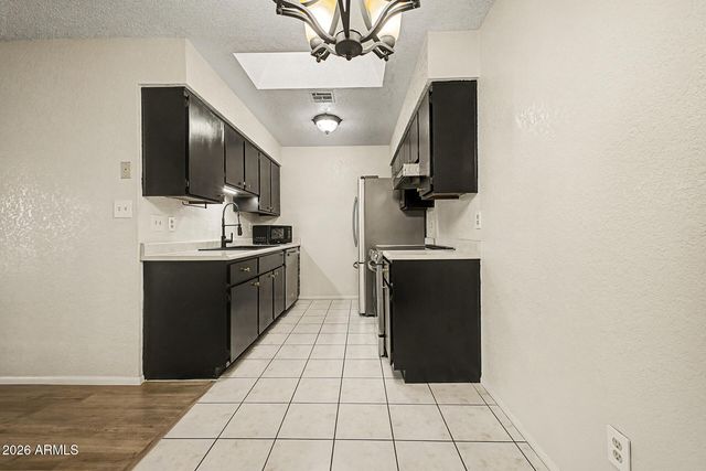 10807 W NORTHERN Avenue 131, Glendale, AZ 85307