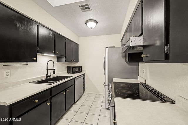 10807 W NORTHERN Avenue 131, Glendale, AZ 85307