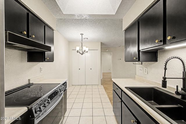 10807 W NORTHERN Avenue 131, Glendale, AZ 85307