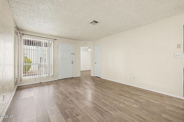 10807 W NORTHERN Avenue 131, Glendale, AZ 85307