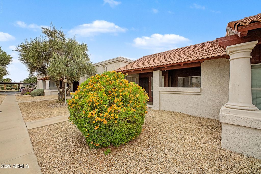 10807 W NORTHERN Avenue 131, Glendale, AZ 85307 — photo 2