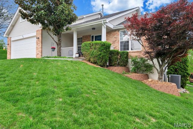 126 Sierra Village Drive, Eureka, MO 63025