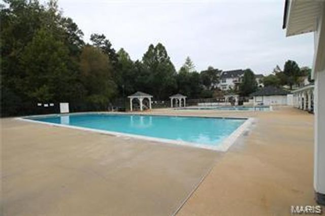 126 Sierra Village Drive, Eureka, MO 63025