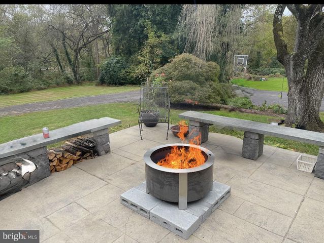 300 SANATOGA RD, Pottstown, PA 19465