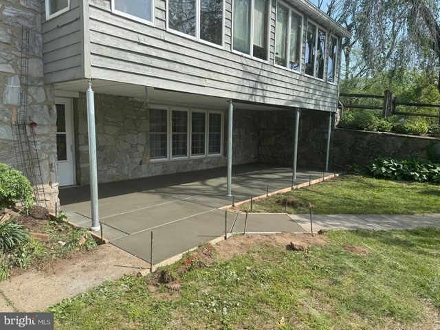 300 SANATOGA RD, Pottstown, PA 19465