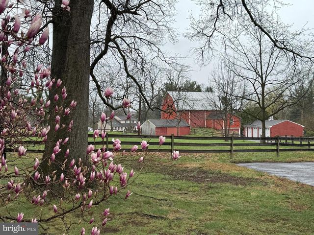 300 SANATOGA RD, Pottstown, PA 19465