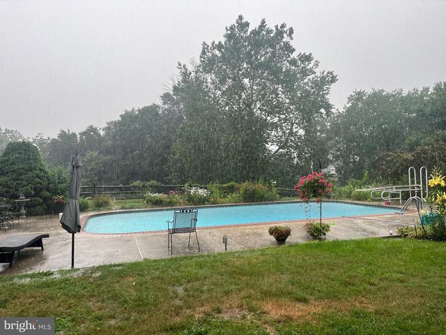 300 SANATOGA RD, Pottstown, PA 19465