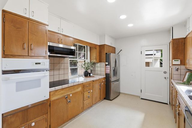445 E Princeton Avenue, Fresno, CA 93704