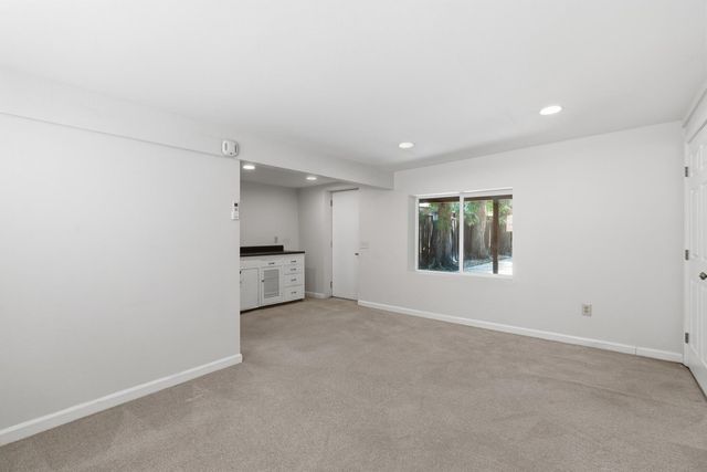 445 E Princeton Avenue, Fresno, CA 93704