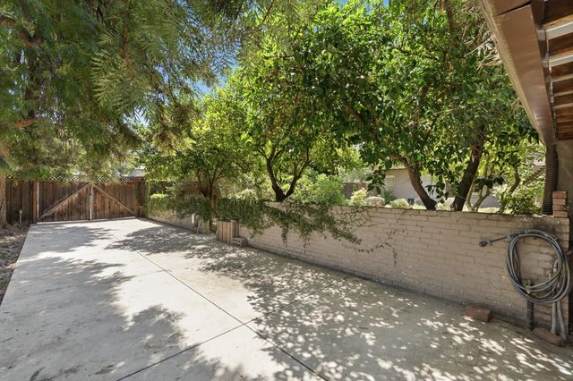 445 E Princeton Avenue, Fresno, CA 93704