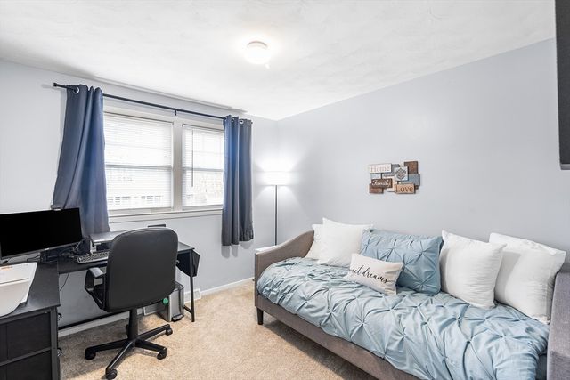 36 Whitelock Dr, Marlborough, MA 01752