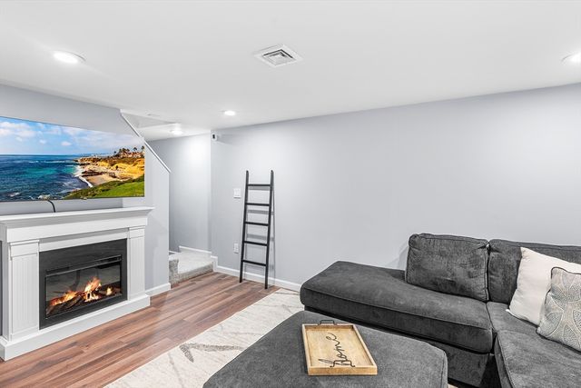 36 Whitelock Dr, Marlborough, MA 01752