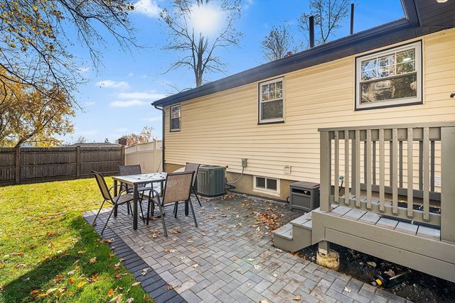 36 Whitelock Dr, Marlborough, MA 01752