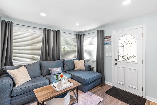 36 Whitelock Dr, Marlborough, MA 01752