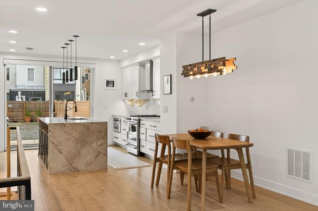 2023 SAINT ALBANS ST, Philadelphia, PA 19146