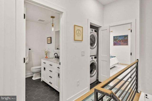 2023 SAINT ALBANS ST, Philadelphia, PA 19146