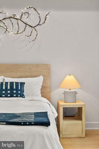 2023 SAINT ALBANS ST, Philadelphia, PA 19146