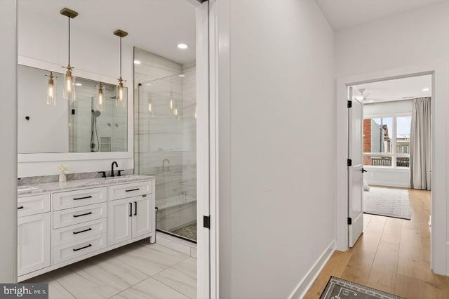 2023 SAINT ALBANS ST, Philadelphia, PA 19146