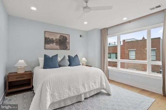 2023 SAINT ALBANS ST, Philadelphia, PA 19146