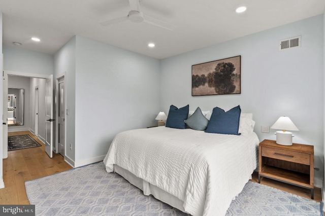 2023 SAINT ALBANS ST, Philadelphia, PA 19146