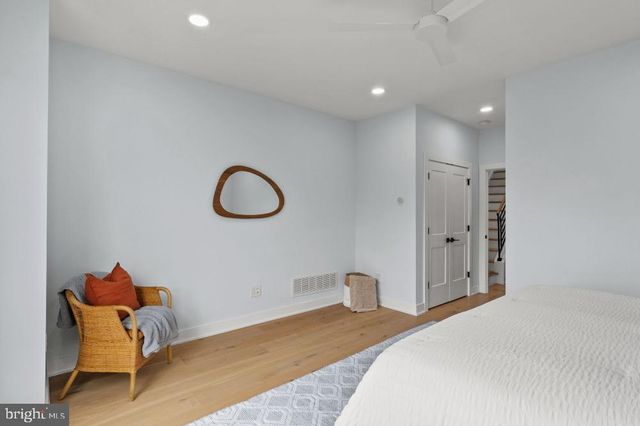 2023 SAINT ALBANS ST, Philadelphia, PA 19146