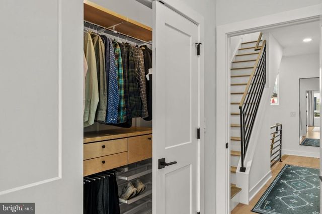 2023 SAINT ALBANS ST, Philadelphia, PA 19146