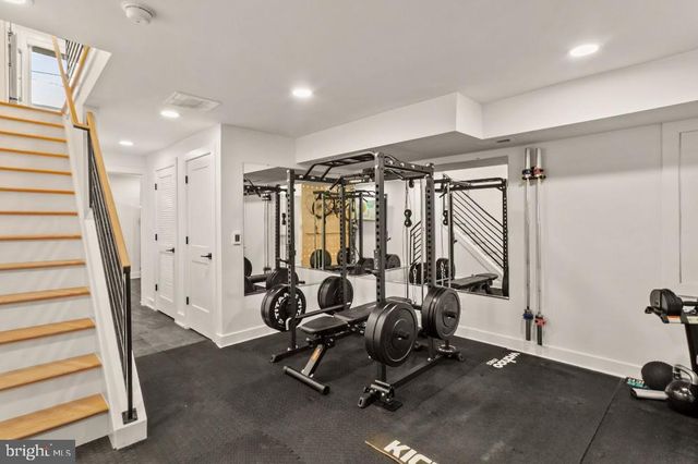 2023 SAINT ALBANS ST, Philadelphia, PA 19146