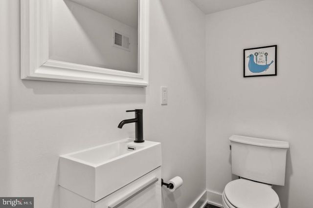 2023 SAINT ALBANS ST, Philadelphia, PA 19146