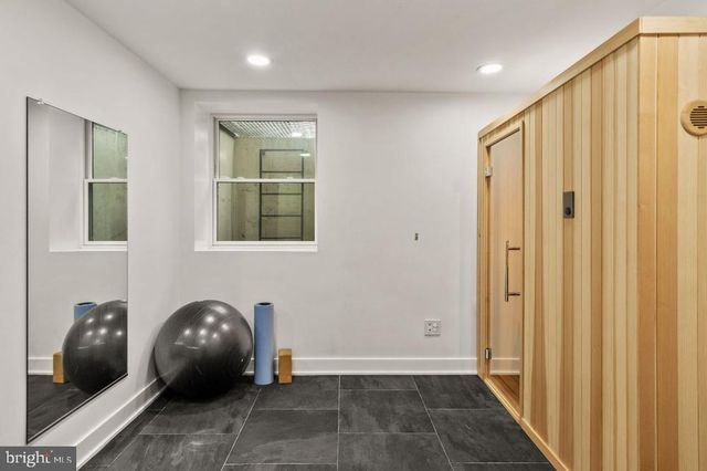 2023 SAINT ALBANS ST, Philadelphia, PA 19146