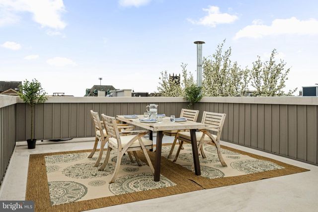 2023 SAINT ALBANS ST, Philadelphia, PA 19146