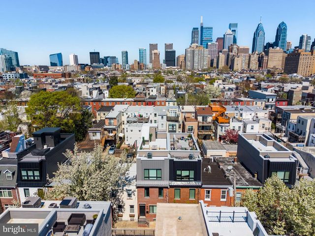 2023 SAINT ALBANS ST, Philadelphia, PA 19146