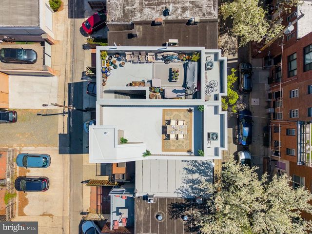 2023 SAINT ALBANS ST, Philadelphia, PA 19146