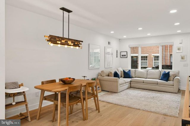 2023 SAINT ALBANS ST, Philadelphia, PA 19146