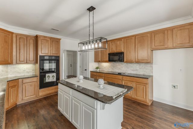 3049 Twelvestones Road SE, Owens Cross Roads, AL 35763