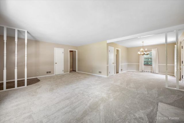 316 S Elmwood Drive, Aurora, IL 60506