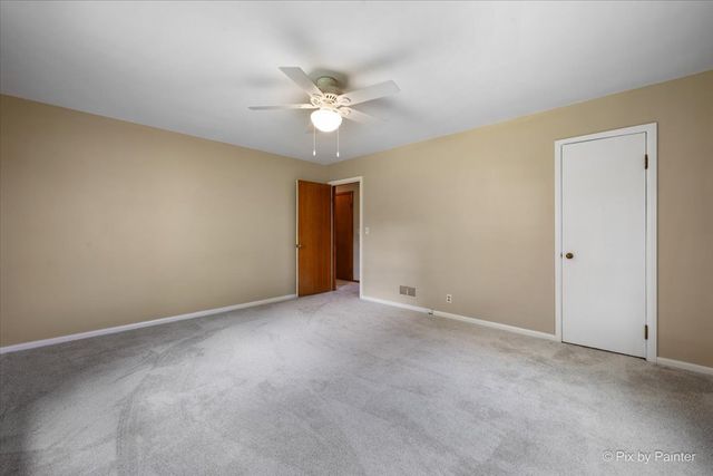 316 S Elmwood Drive, Aurora, IL 60506