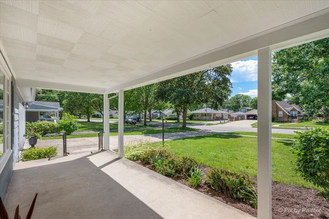 316 S Elmwood Drive, Aurora, IL 60506