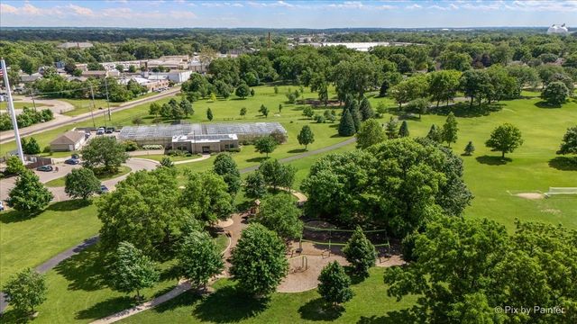 316 S Elmwood Drive, Aurora, IL 60506