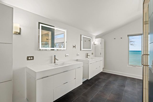 2533 Lakeshore DRIVE, Sheboygan, WI 53081