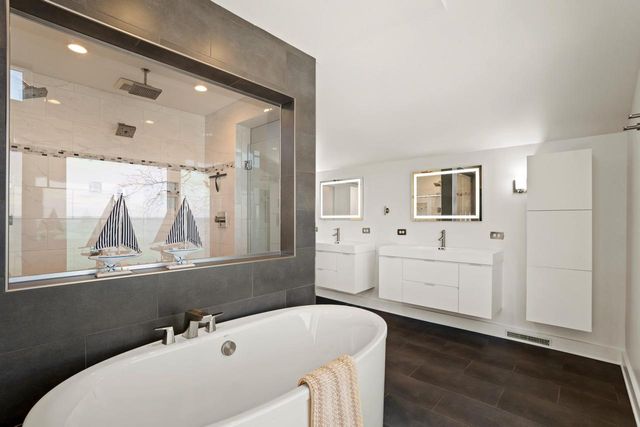 2533 Lakeshore DRIVE, Sheboygan, WI 53081