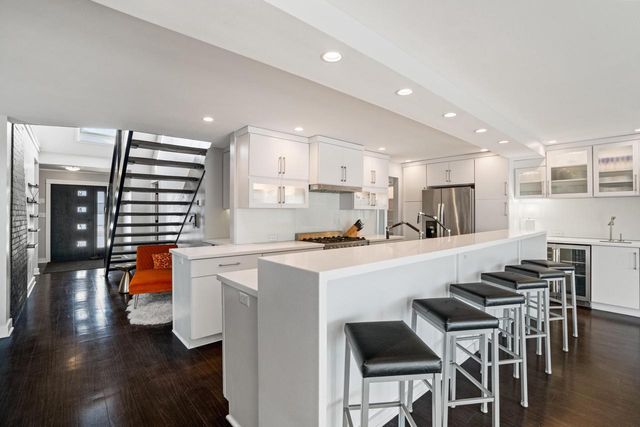 2533 Lakeshore DRIVE, Sheboygan, WI 53081