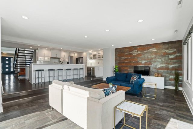 2533 Lakeshore DRIVE, Sheboygan, WI 53081