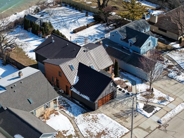 2533 Lakeshore DRIVE, Sheboygan, WI 53081