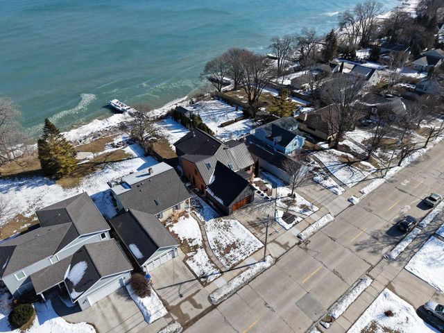 2533 Lakeshore DRIVE, Sheboygan, WI 53081