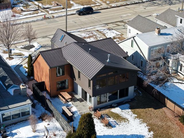 2533 Lakeshore DRIVE, Sheboygan, WI 53081