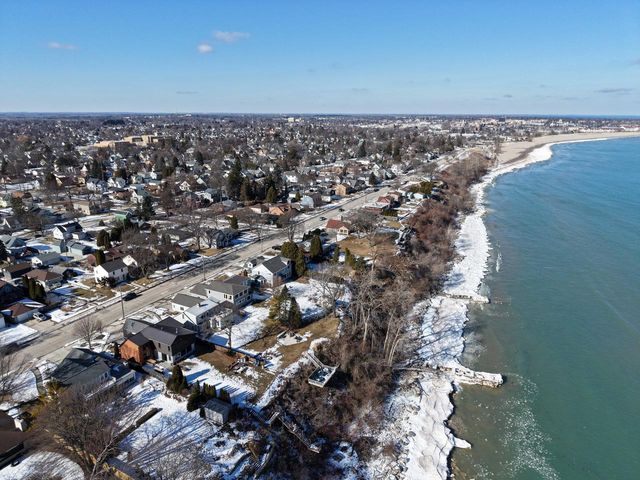2533 Lakeshore DRIVE, Sheboygan, WI 53081