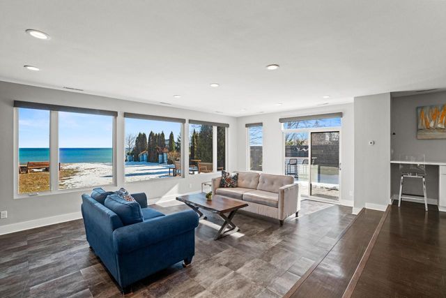 2533 Lakeshore DRIVE, Sheboygan, WI 53081