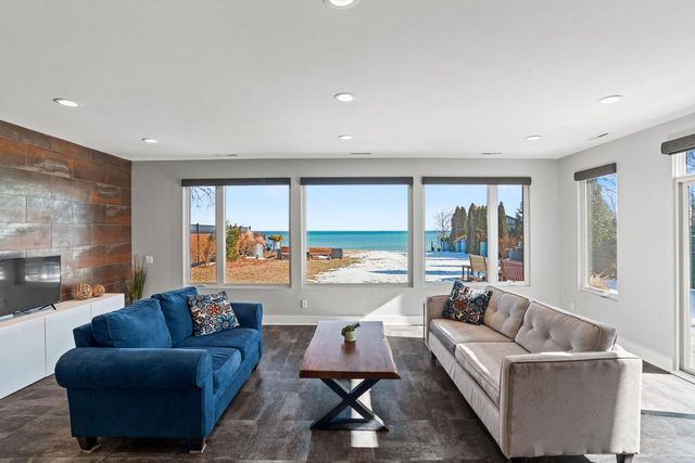 2533 Lakeshore DRIVE, Sheboygan, WI 53081